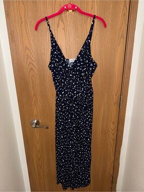 Kaileigh Navy Blue Printed V-Neck Jumpsuit Capri Length Size Large